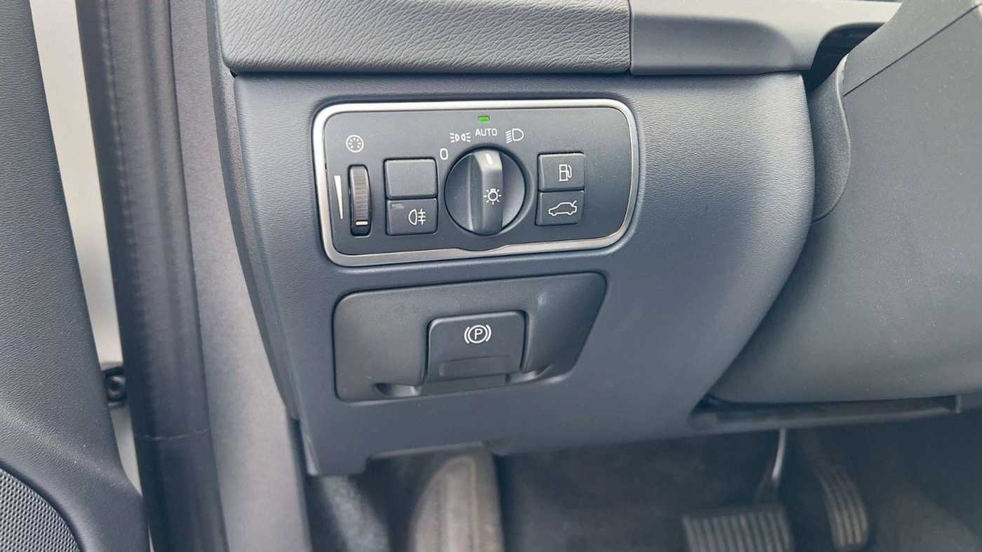 Volvo  Kombi Summum AWD*Mietkauf*GSD*TEMP*RFK*