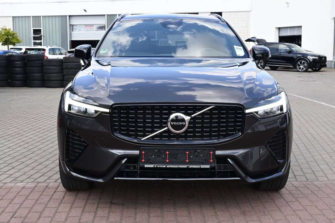 Volvo  B4 D Autom. 2WD R-Design*FSHZG*RFK*AHK