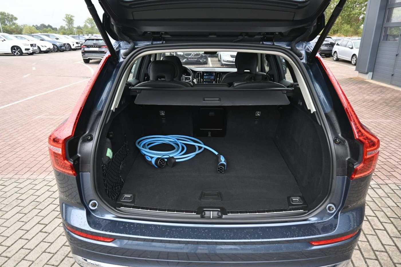 Volvo  T8 Inscription PHEV AWD*H&K*STHZG*PANO*