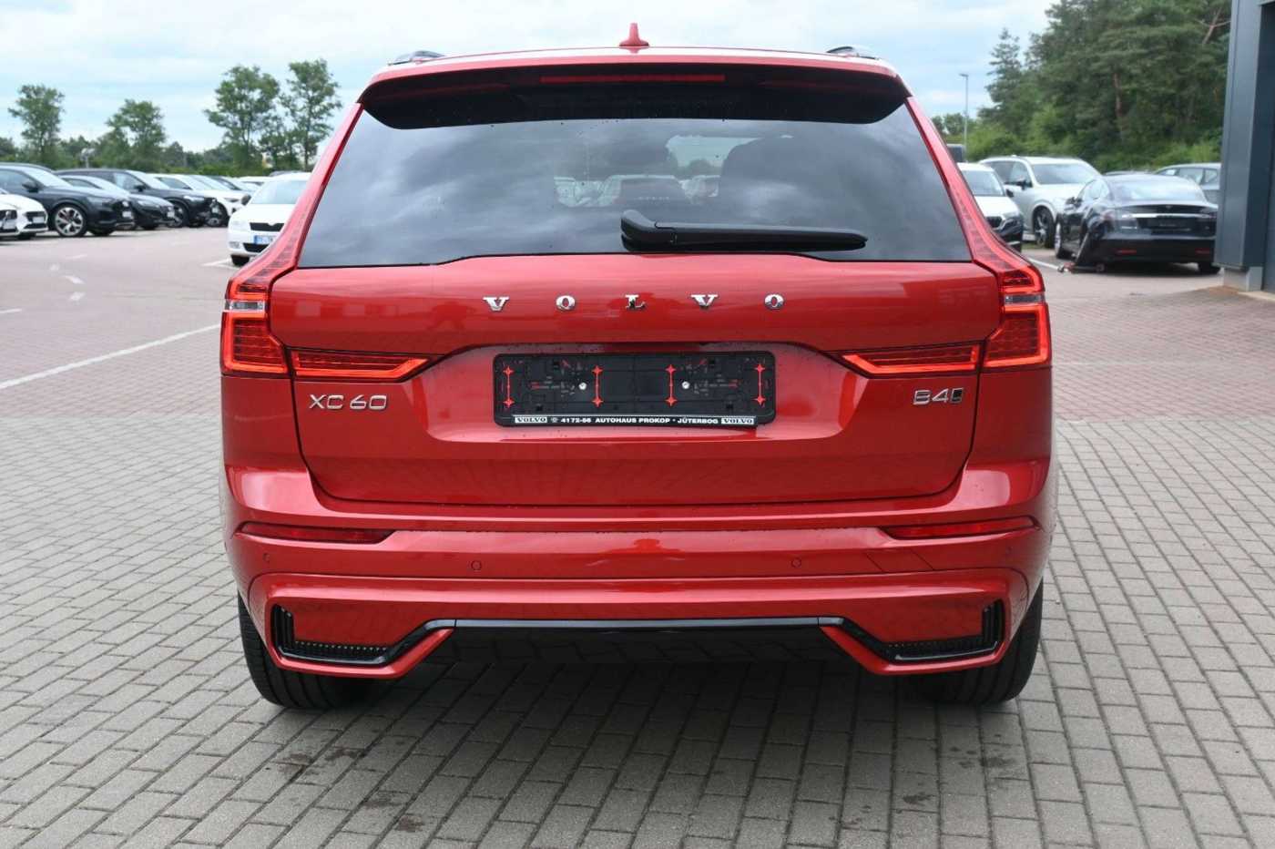 Volvo  B4 D AWD Plus Dark*H&K*STDHZG*360°*ACC