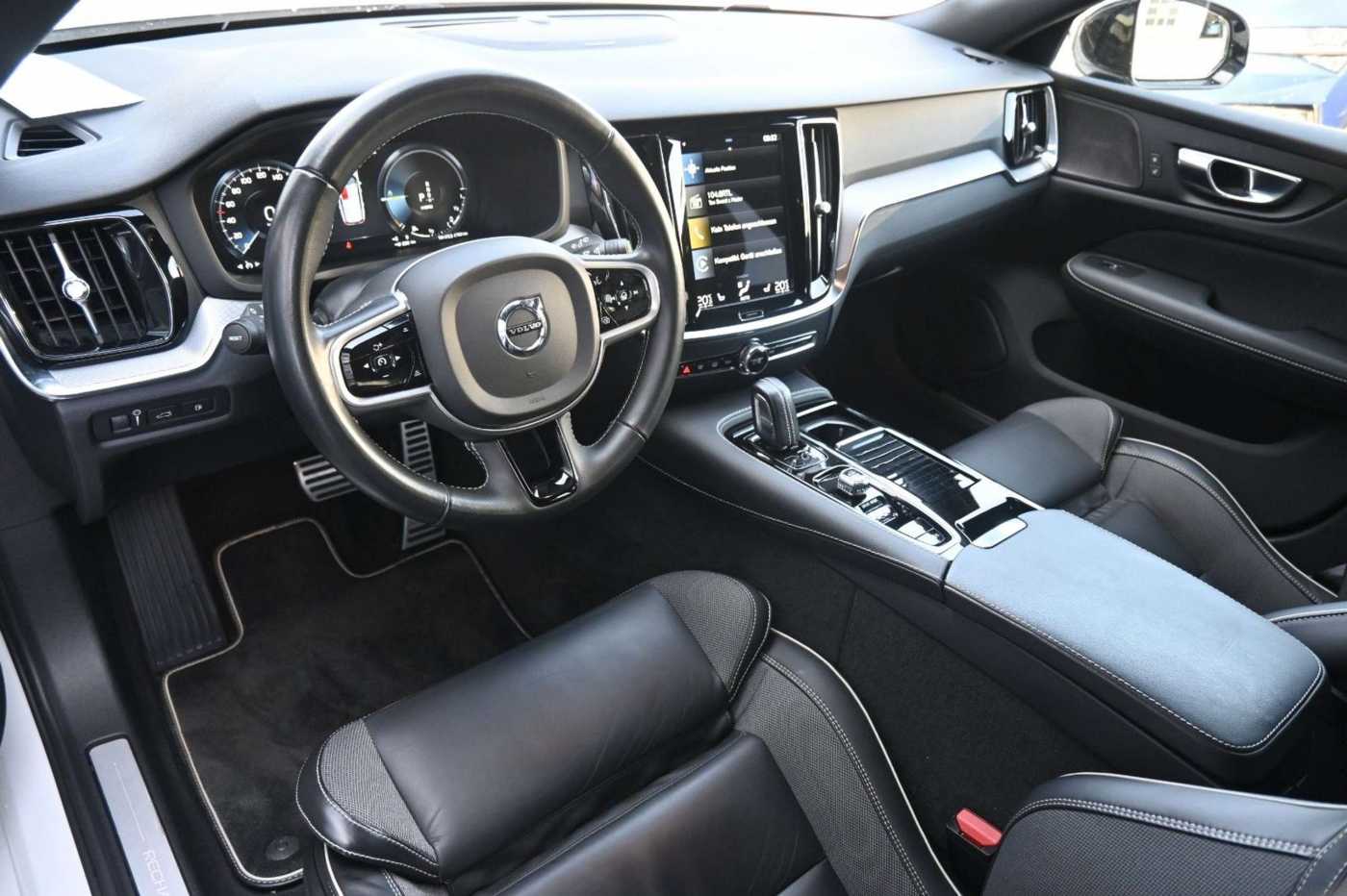 Volvo  T6 Recharge AWD R-Design*RFK*FSHZG*BLIS
