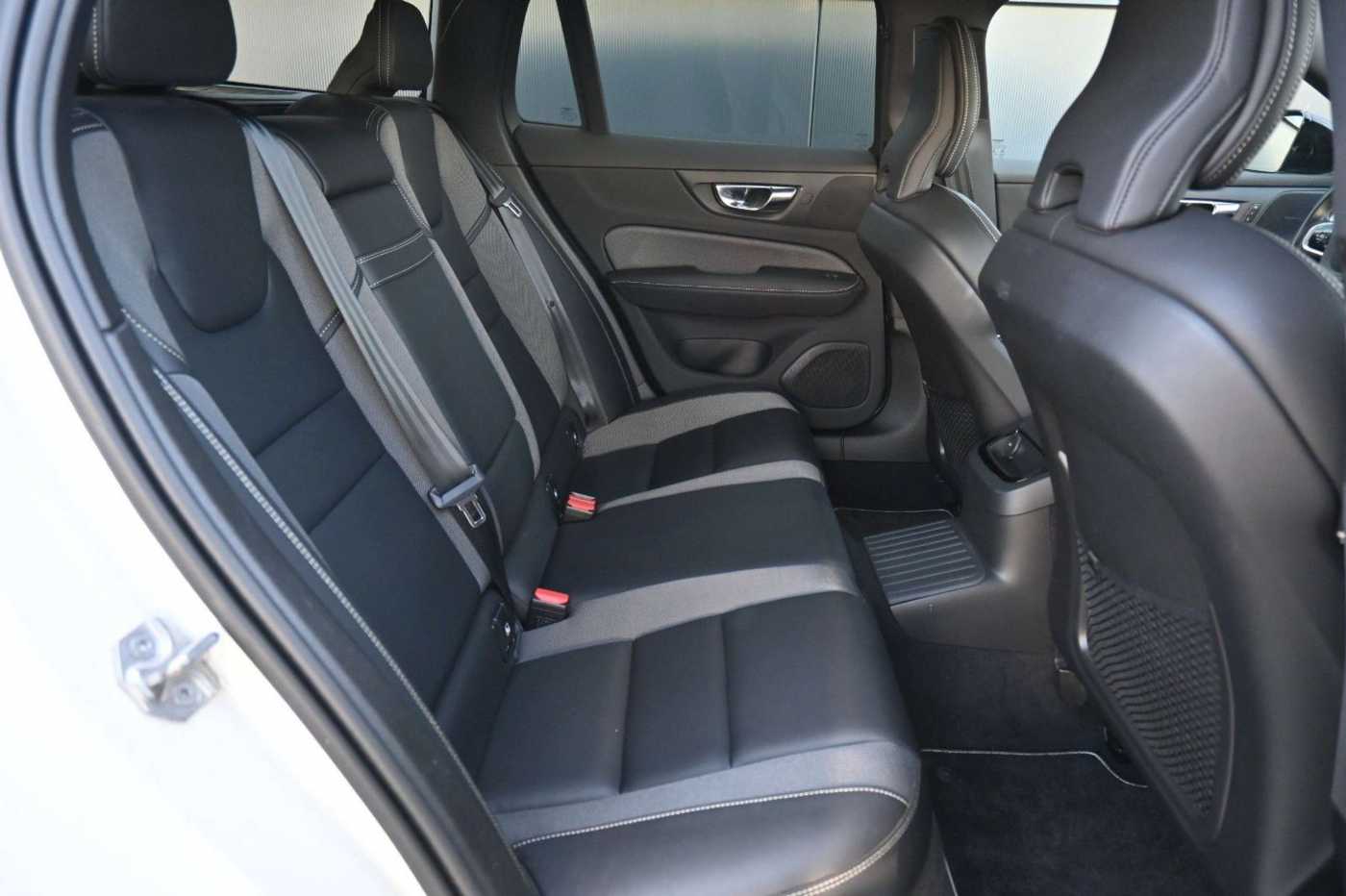 Volvo  T6 Recharge AWD R-Design*RFK*FSHZG*BLIS