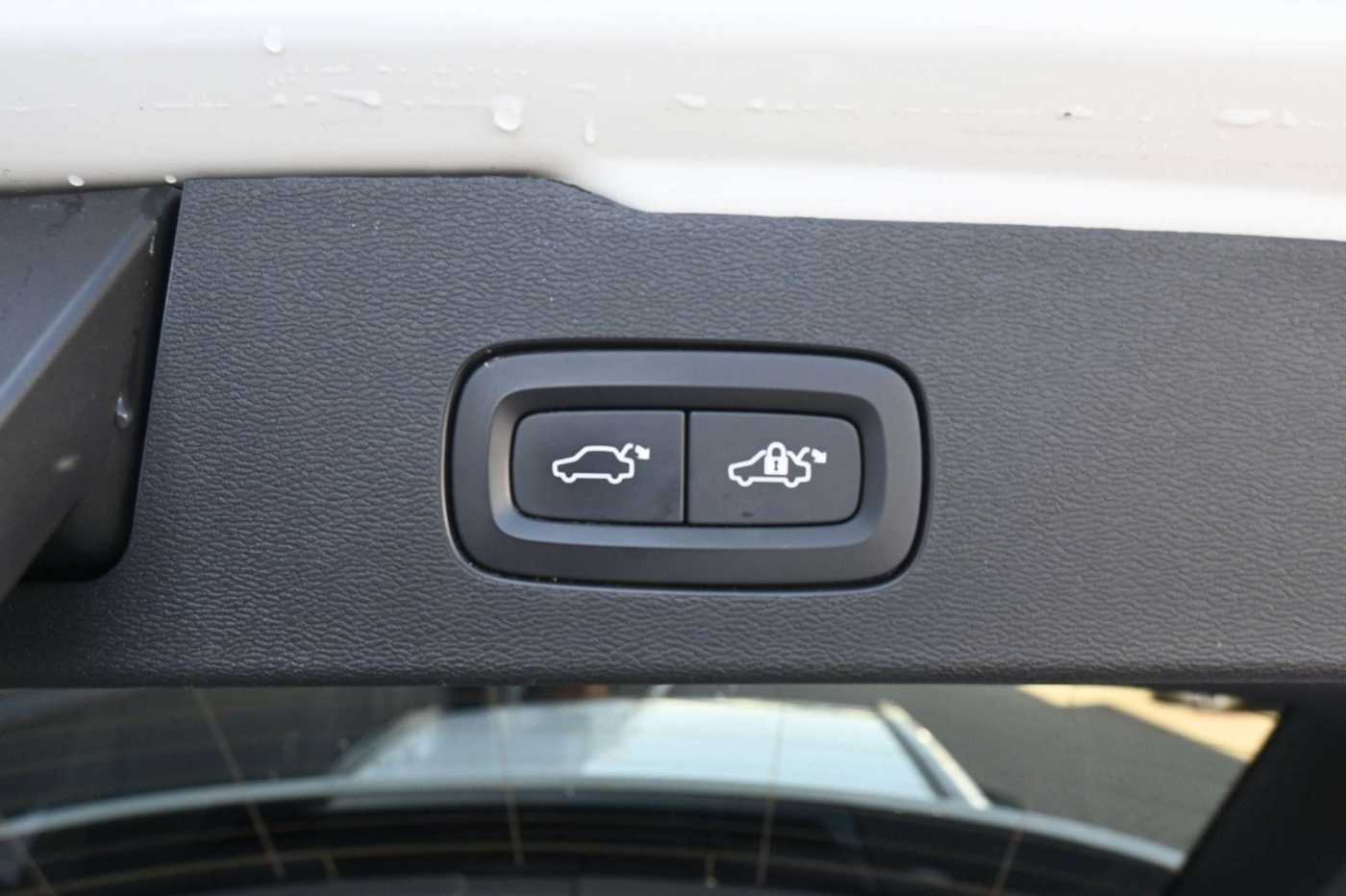 Volvo  T6 Recharge AWD R-Design*RFK*FSHZG*BLIS