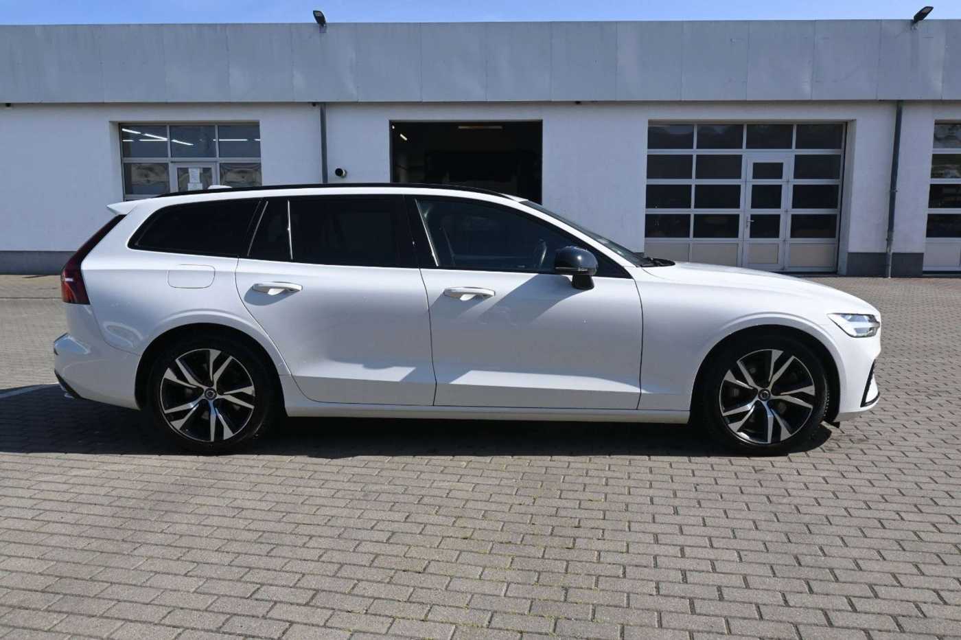 Volvo  T6 Recharge AWD R-Design*RFK*FSHZG*BLIS