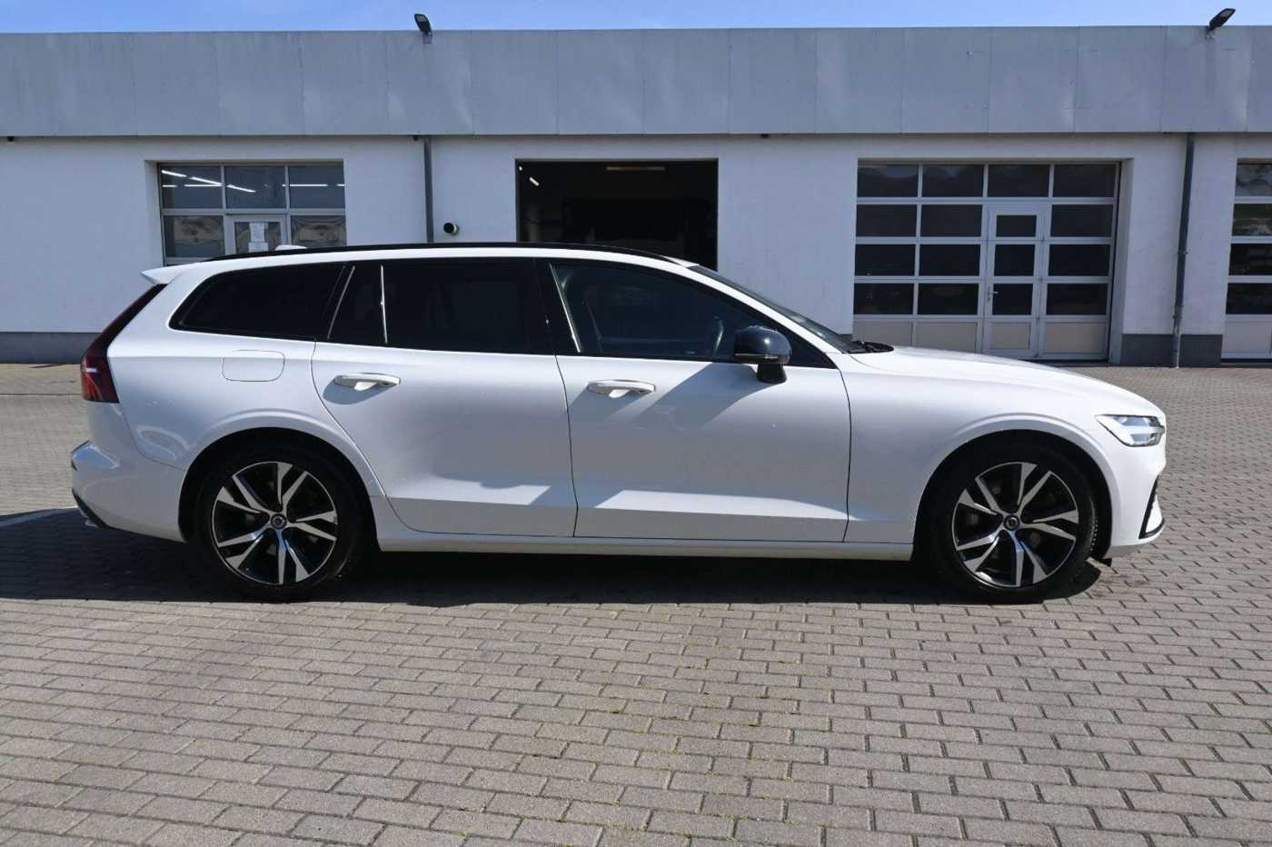 Volvo  T6 Recharge AWD R-Design*RFK*FSHZG*BLIS