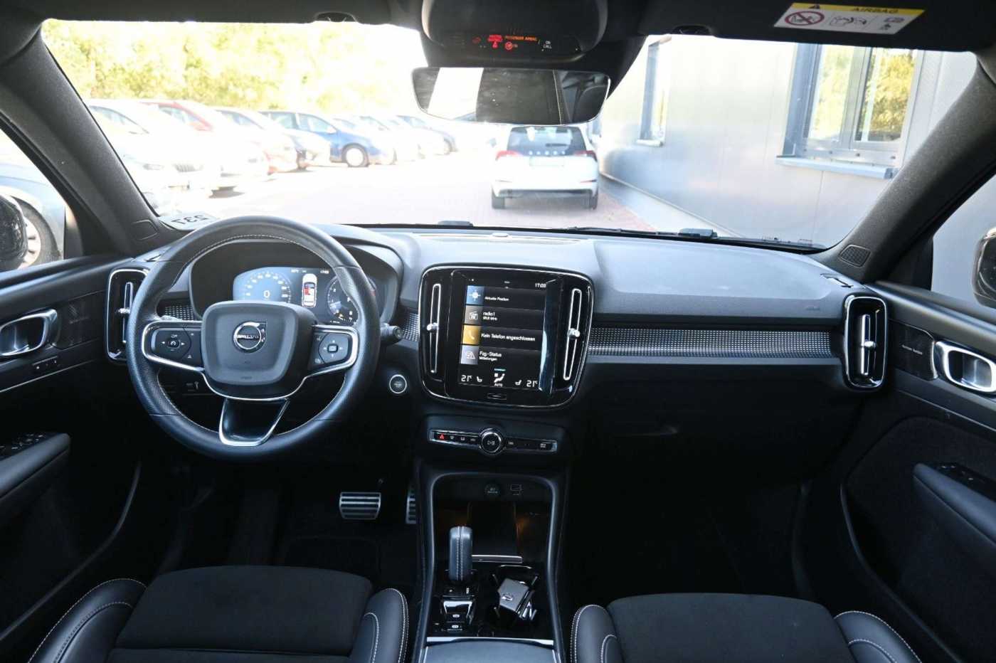 Volvo  B4 R-Design*LED*STHZ*CAM*QI*BLIS*H&K