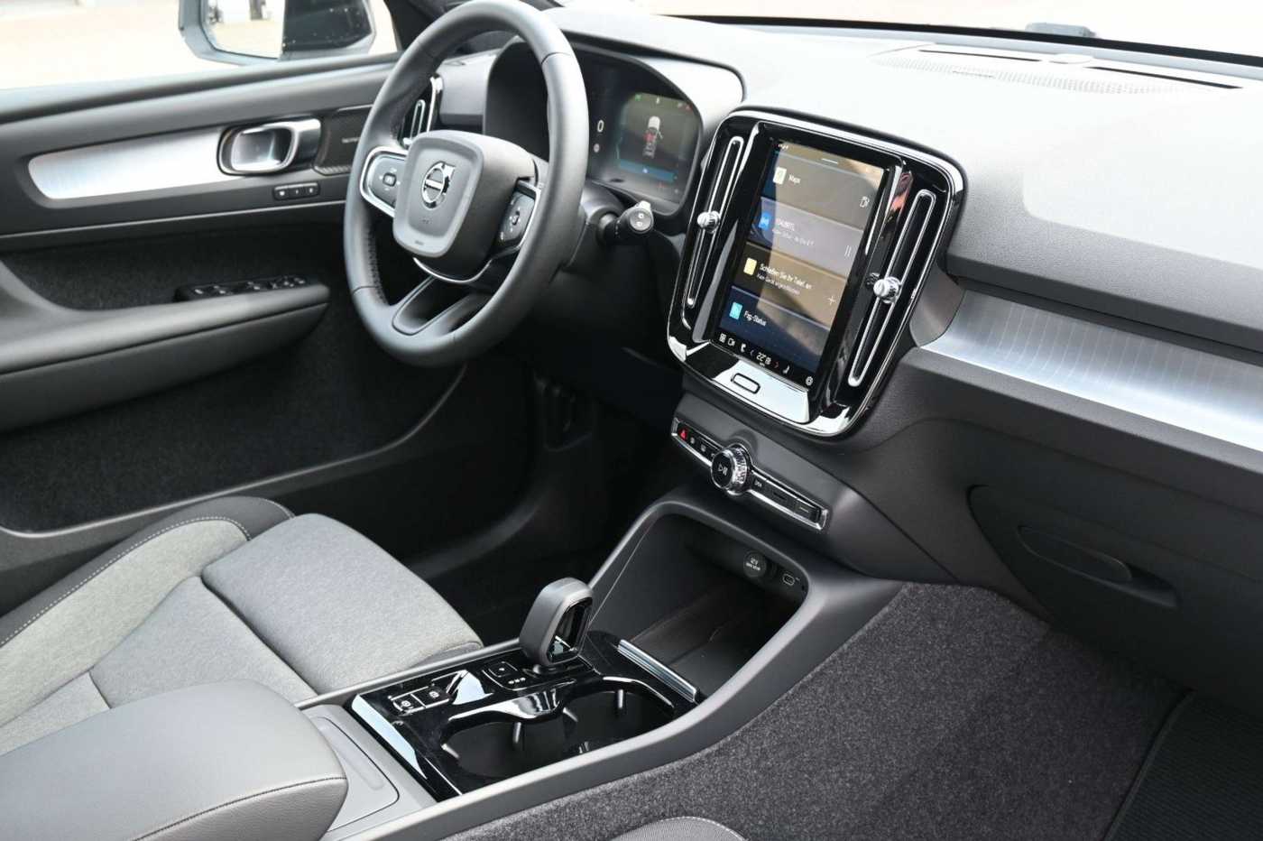 Volvo  Plus Dark *ACC*BLIS*H&K*FSHZG*AHK*
