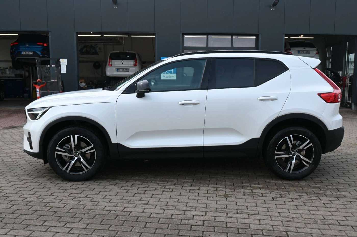 Volvo  Plus Dark *ACC*BLIS*H&K*FSHZG*AHK*