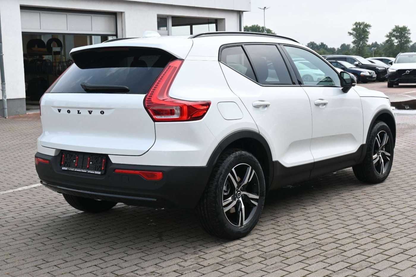 Volvo  Plus Dark *ACC*BLIS*H&K*FSHZG*AHK*