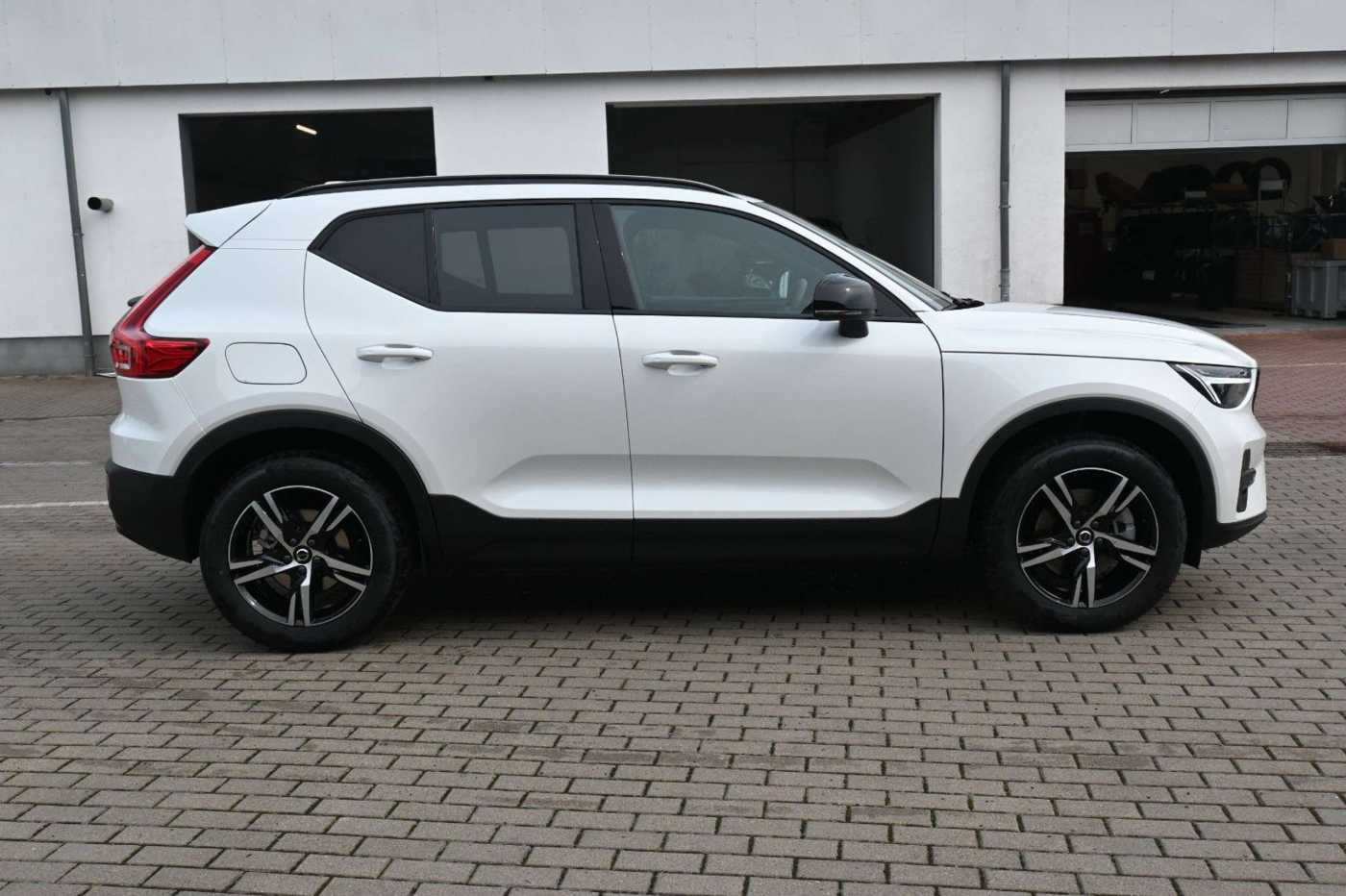 Volvo  Plus Dark *ACC*BLIS*H&K*FSHZG*AHK*