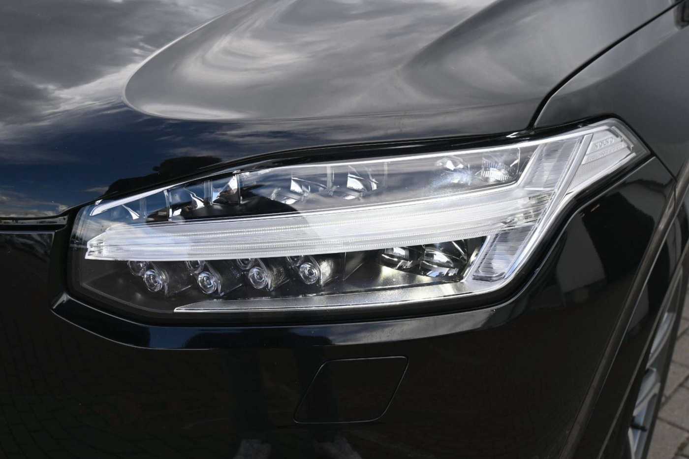 Volvo  D5 Inscription AWD *B&W*LUFT*PANO*MASS*HUD*