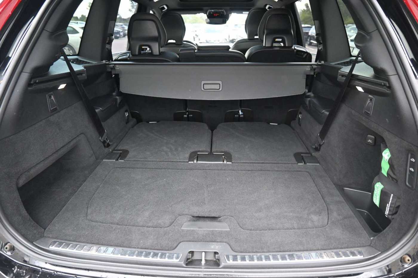 Volvo  D5 Inscription AWD *B&W*LUFT*PANO*MASS*HUD*