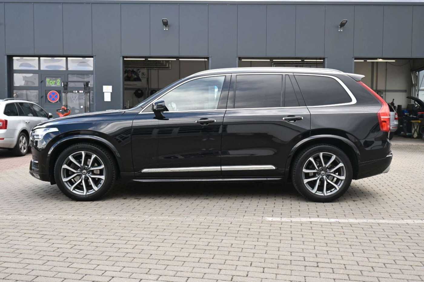 Volvo  D5 Inscription AWD *B&W*LUFT*PANO*MASS*HUD*