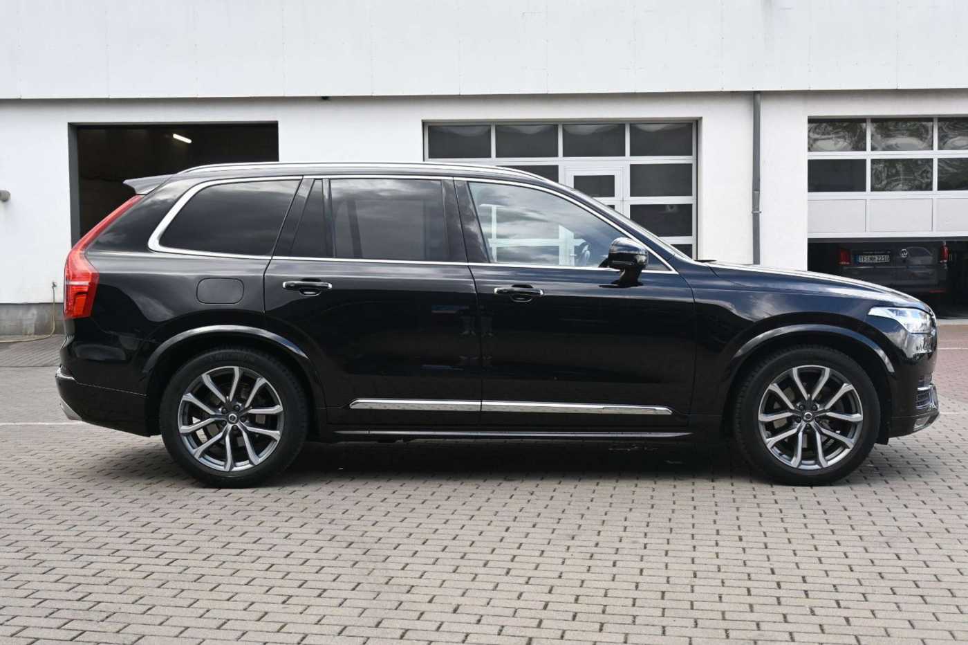 Volvo  D5 Inscription AWD *B&W*LUFT*PANO*MASS*HUD*