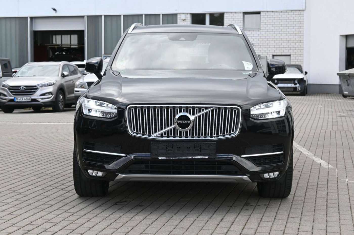 Volvo  D5 Inscription AWD *B&W*LUFT*PANO*MASS*HUD*