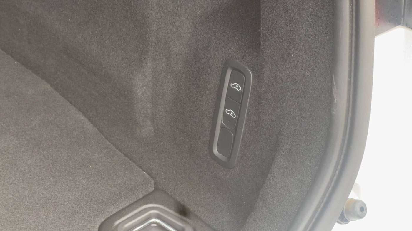 Volvo  T8 AWD *LUFT*STHZG*AHK*4x Sitzhzg*22Zoll*