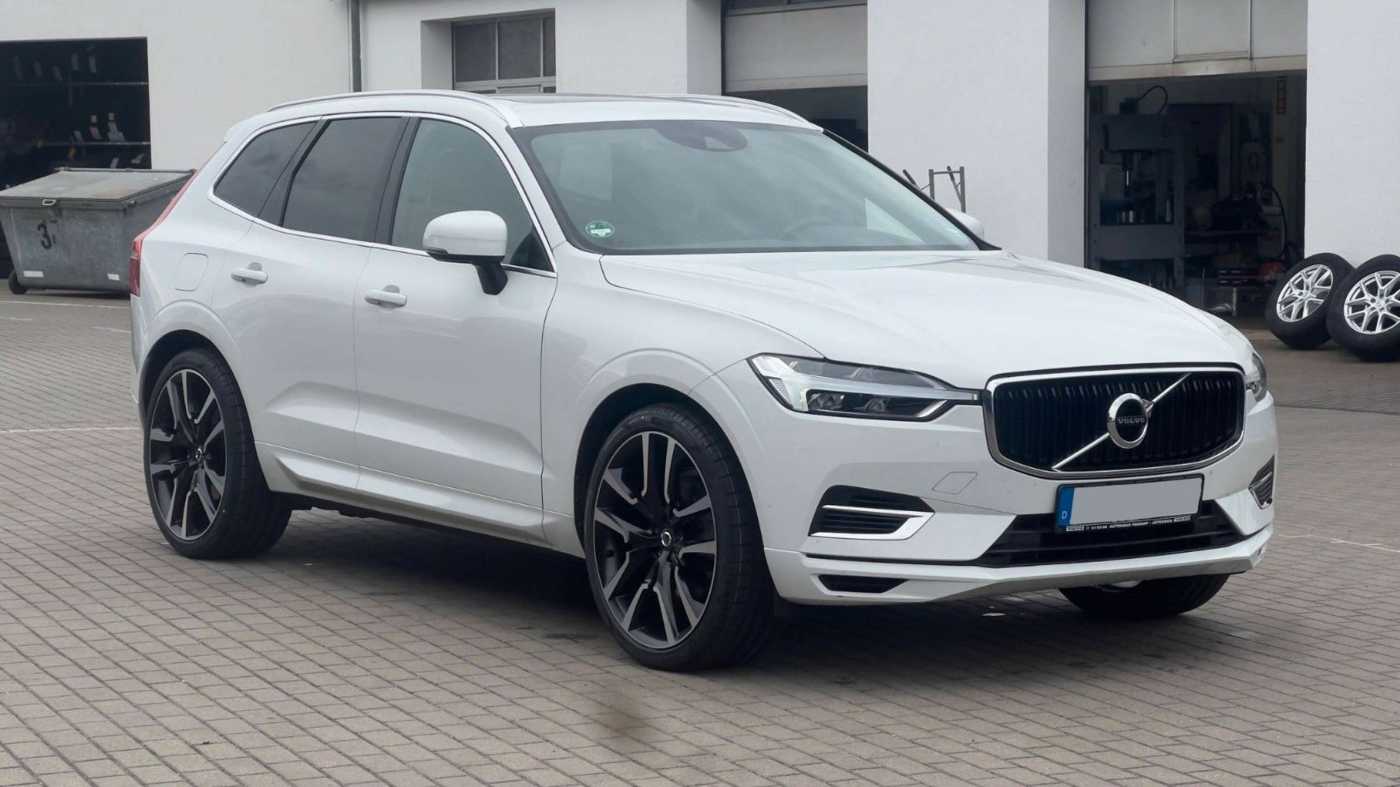 Volvo  T8 AWD *LUFT*STHZG*AHK*4x Sitzhzg*22Zoll*