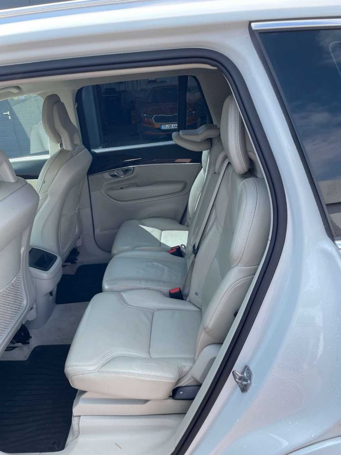 Volvo  Mietkauf *XC90 Incription*AWD*KAM*Navi