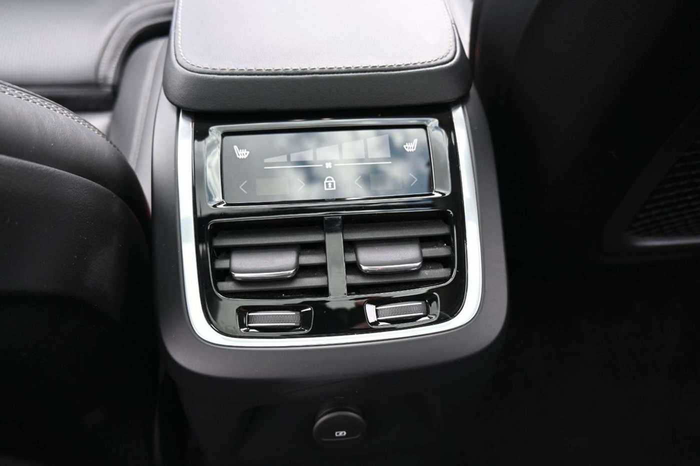 Volvo  T8 Ultimate Bright PHEV *AHK*MASS*B&W*LUFT*