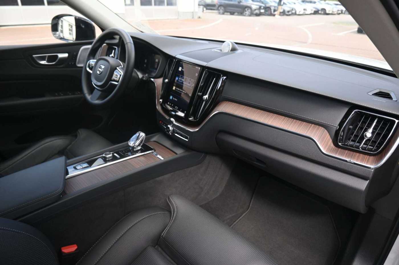 Volvo  UltimateDark AWD*MASS*LUFT*HUD*B&W*22'*360°