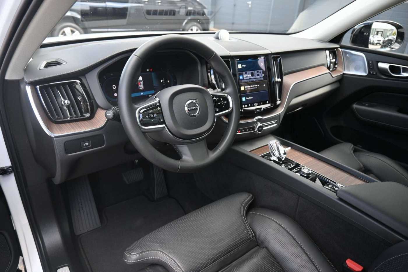 Volvo  UltimateDark AWD*MASS*LUFT*HUD*B&W*22'*360°