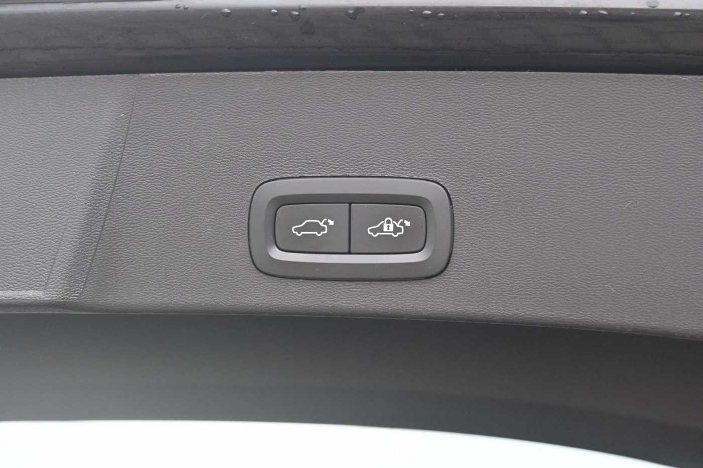 Volvo  T4 Core Recharge PlugIn Hybrid*LED*NAVI*CAM