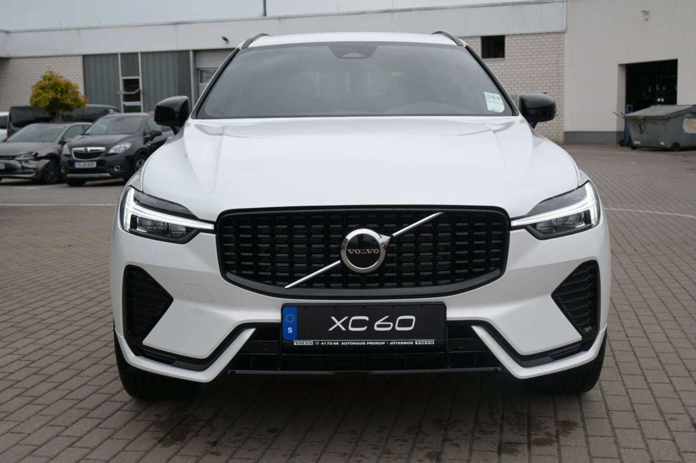 Volvo  B4 B Autom. Plus Dark*STDHZG*BLIS*ACC*AHK