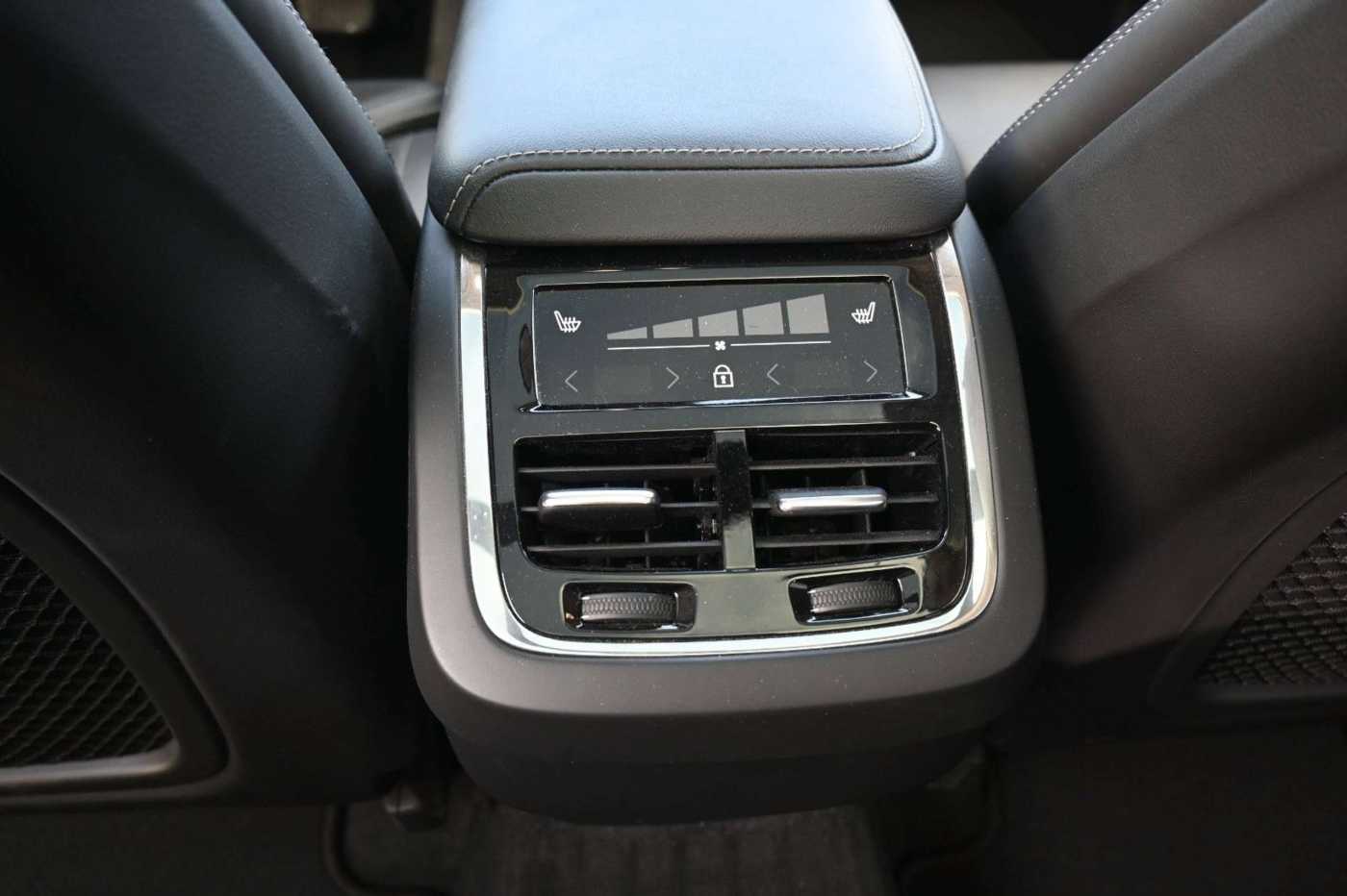 Volvo  B5 AWD Diesel Inscrip. 360°*H&K*PANO*MASSAG