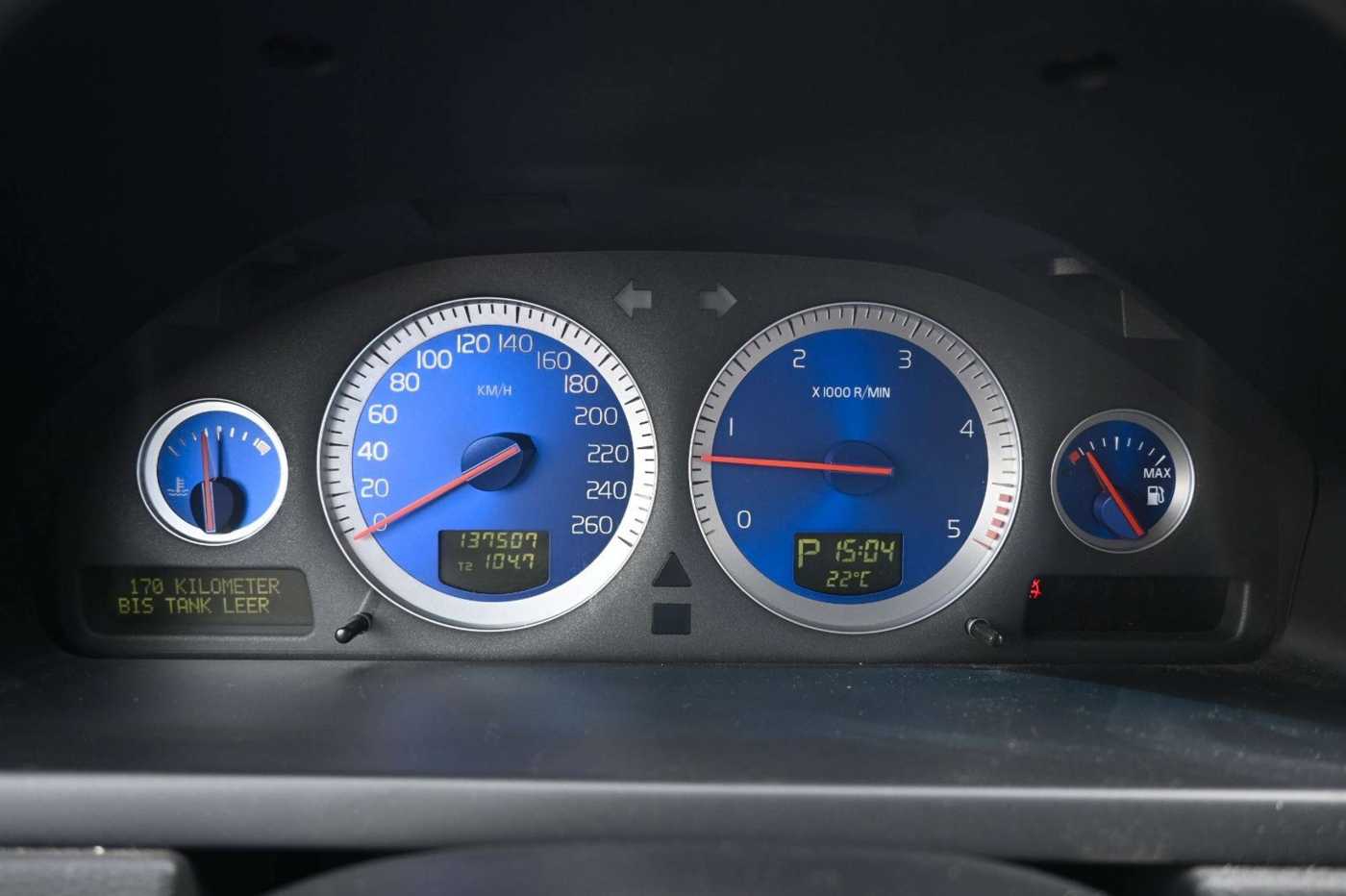 Volvo  D5 Autom. AWD R-Design*AHK*7-Sitz