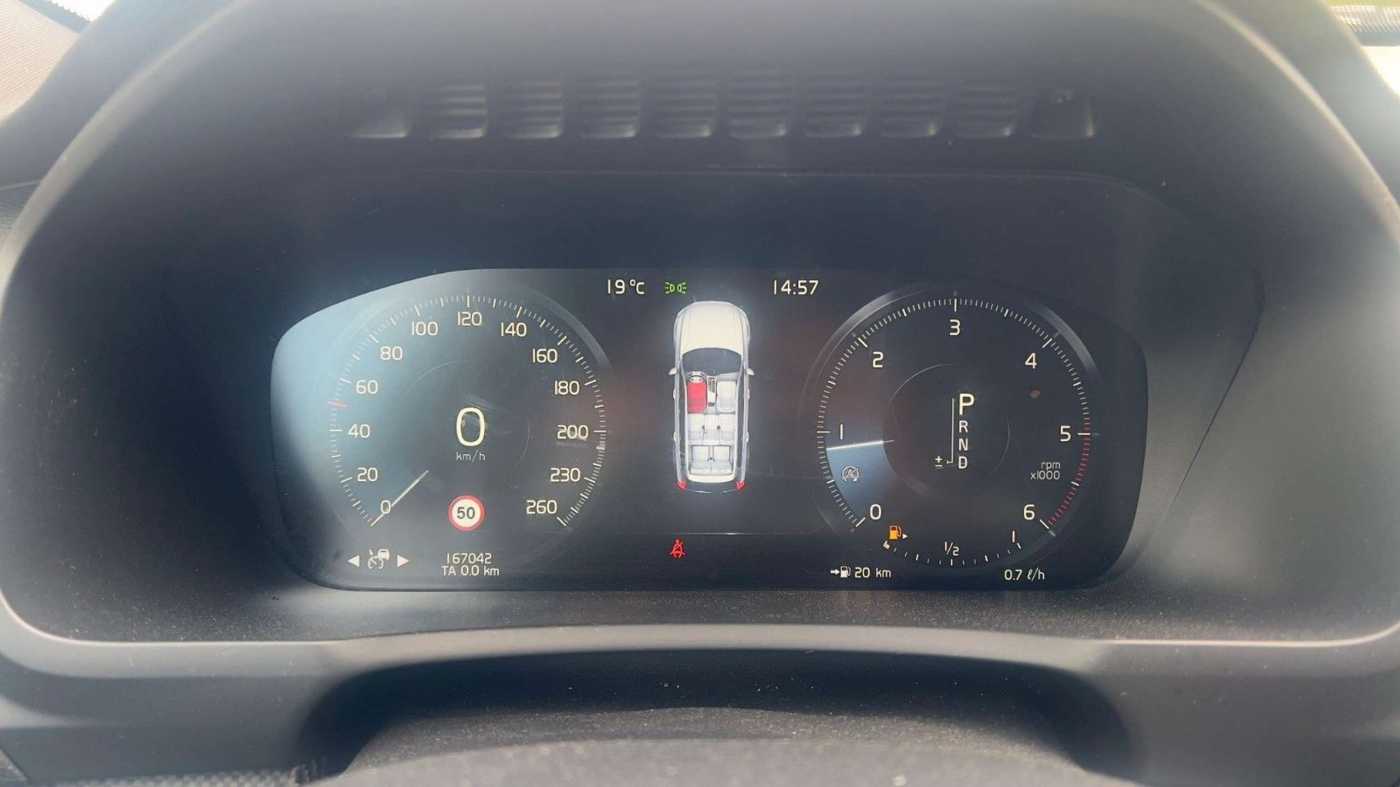 Volvo  D5 R-Design*LED*LUFT*CAM*7Si*