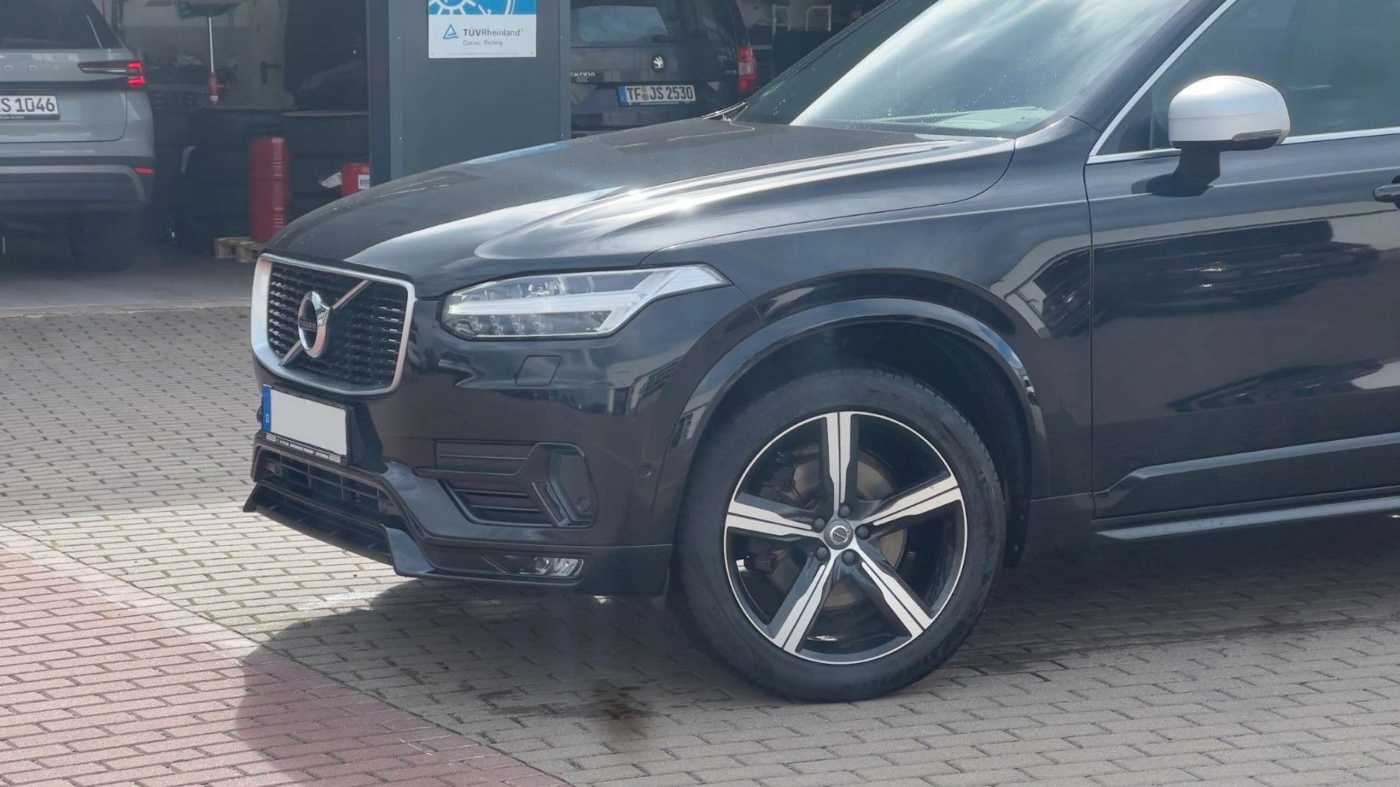 Volvo  D5 R-Design*LED*LUFT*CAM*7Si*