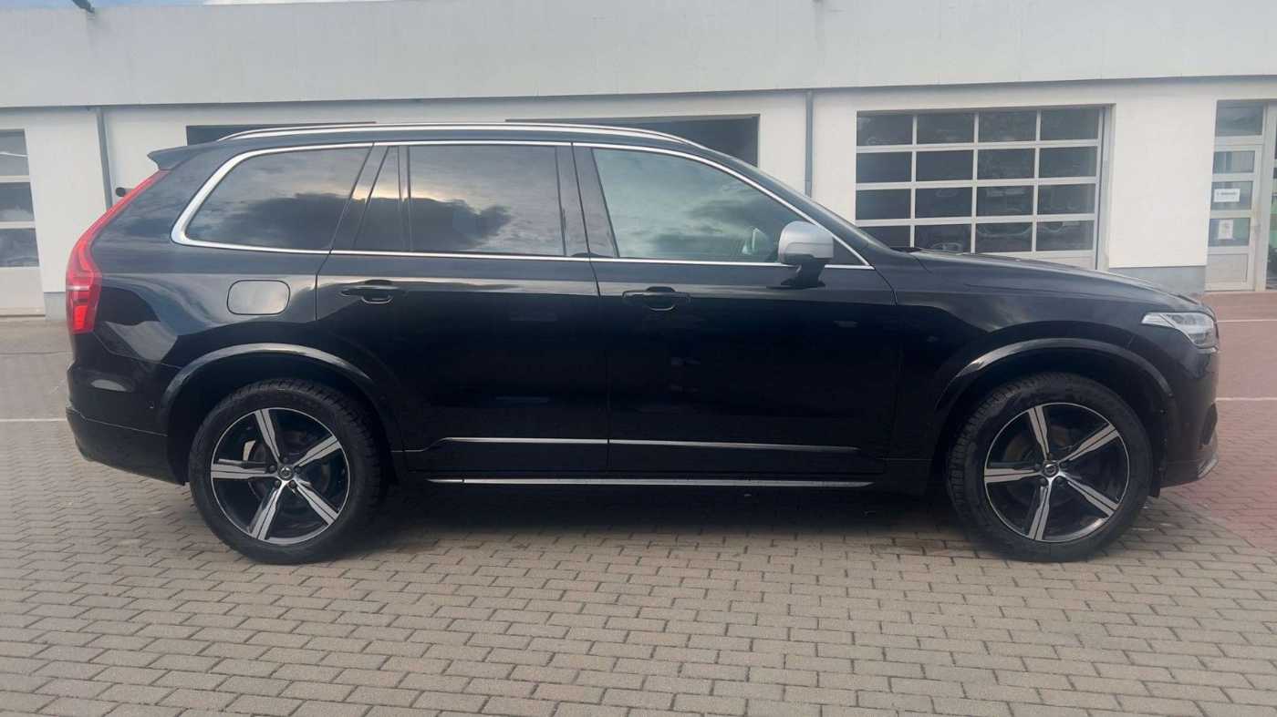Volvo  D5 R-Design*LED*LUFT*CAM*7Si*