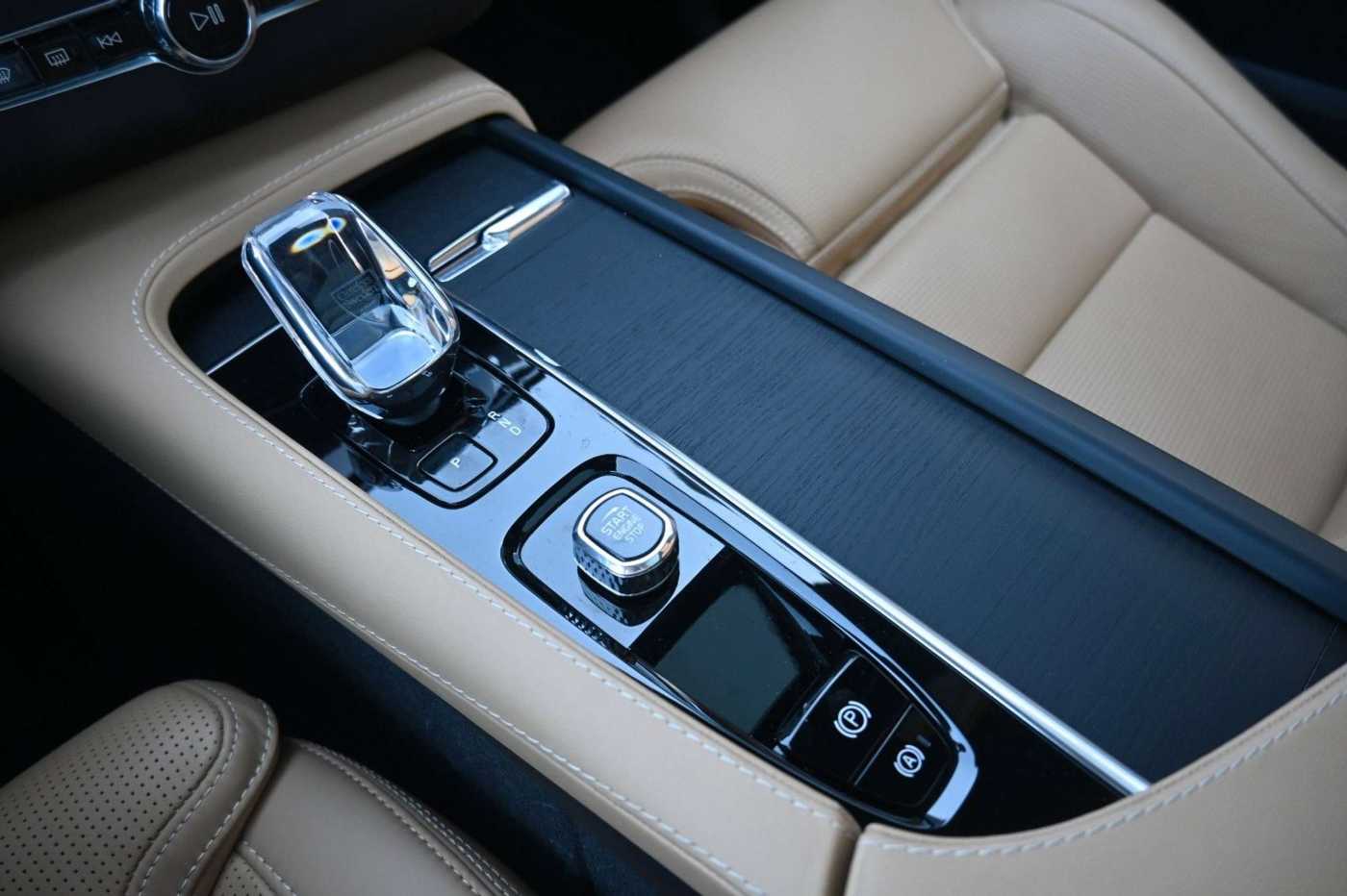 Volvo  Ultimate Bright T8 PHEV AWD*B&W*MASS*LUFT*