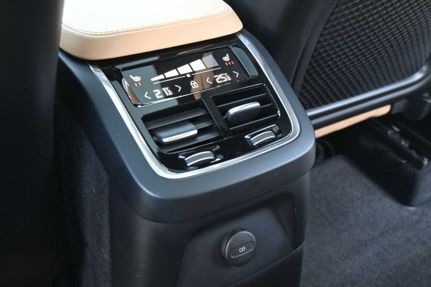 Volvo  Ultimate Bright T8 PHEV AWD*B&W*MASS*LUFT*