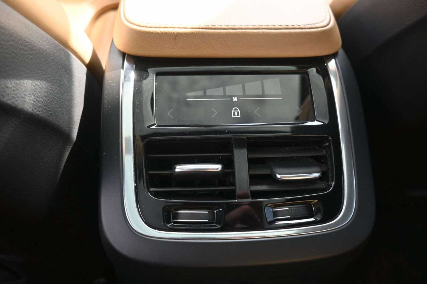 Volvo  T8 Inscript. PHEV AWD*H&K*RFK*PANO*STHZG*