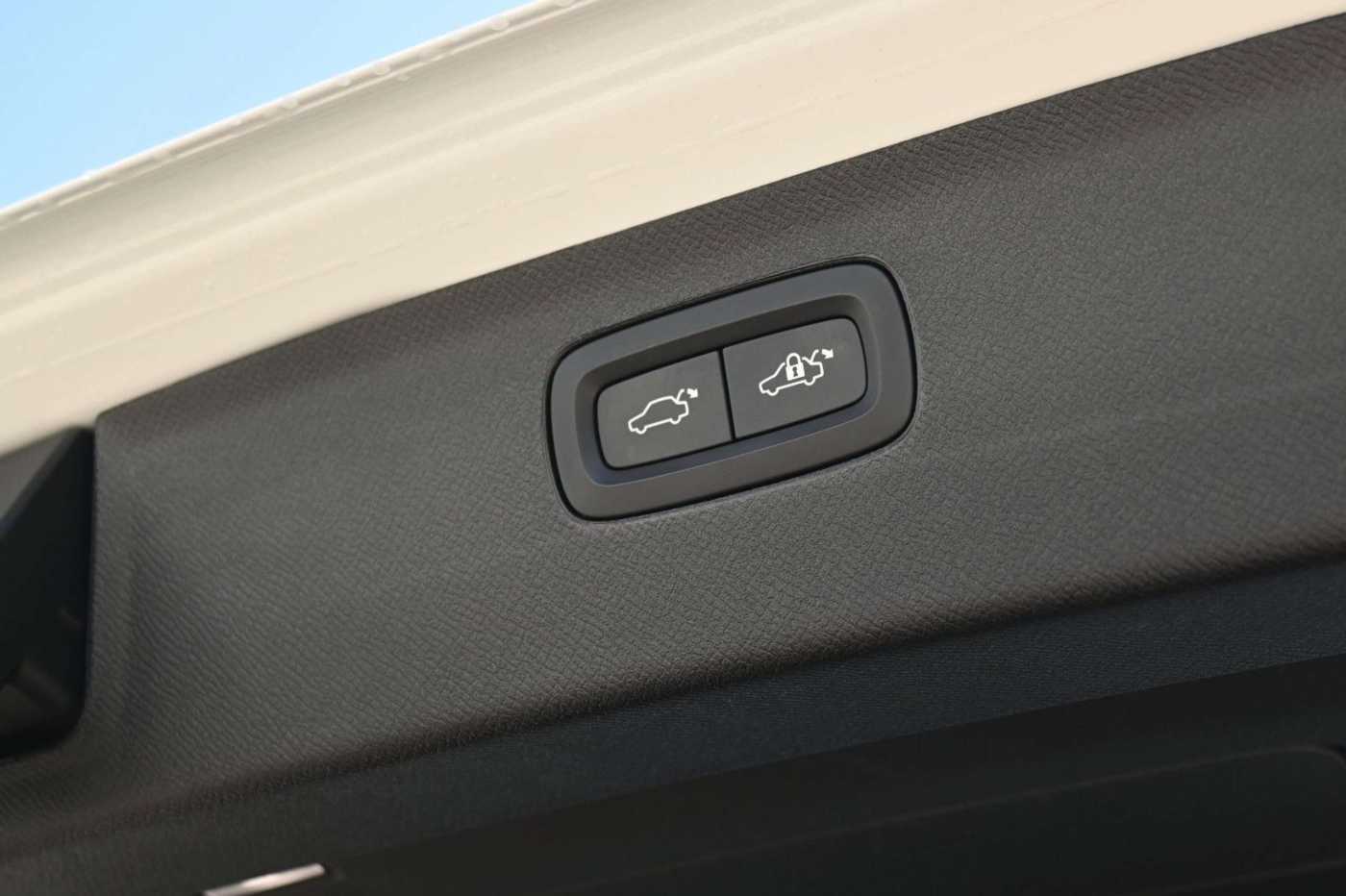 Volvo  Ultimate Bright T8 PHEV AWD*B&W*MASS*LUFT*