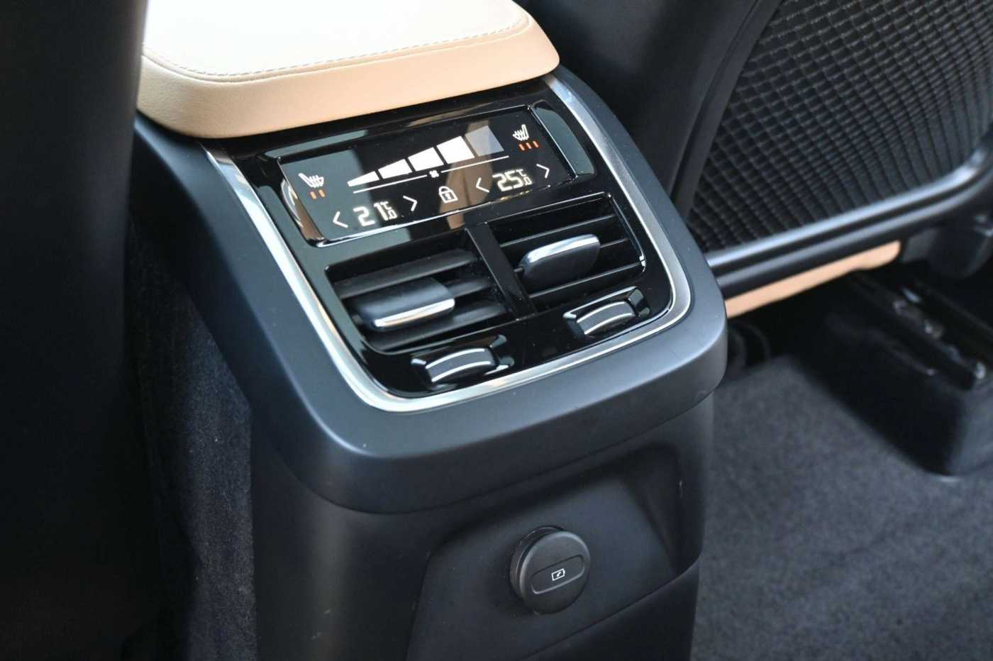 Volvo  Ultimate Bright T8 PHEV AWD*B&W*MASS*LUFT*