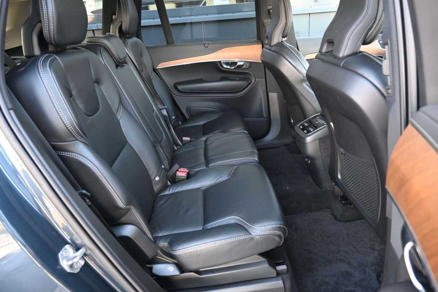 Volvo  D5 AWD Autom. Inscription*LUFT*PANO*AHK
