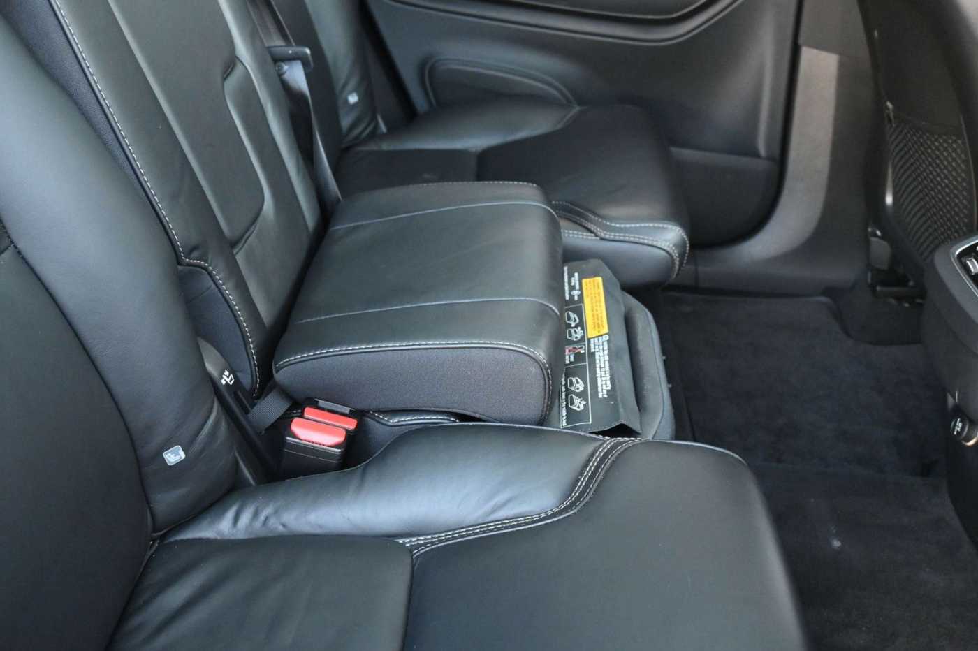 Volvo  D5 AWD Autom. Inscription*LUFT*PANO*AHK