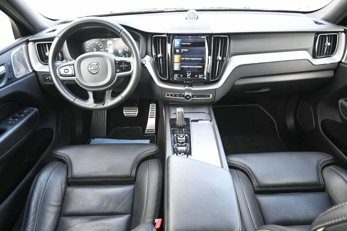 Volvo  B5 D AWD R-Design*360°*HuD*LUFT*ACC*AHK