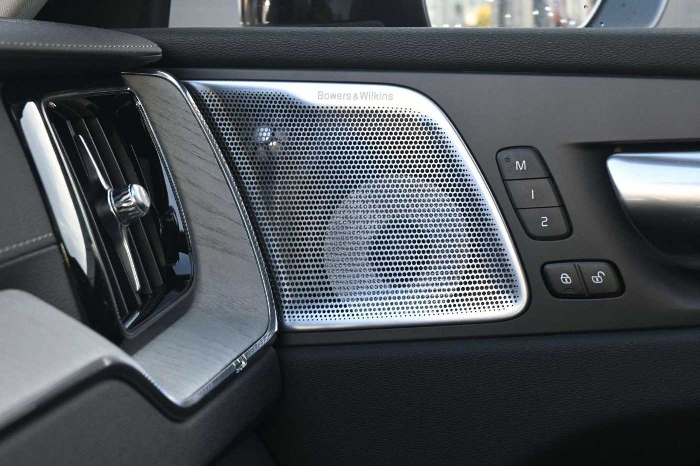 Volvo  T8 Ultra Dark*STDHZG*360°*Massage*NP: 89T€