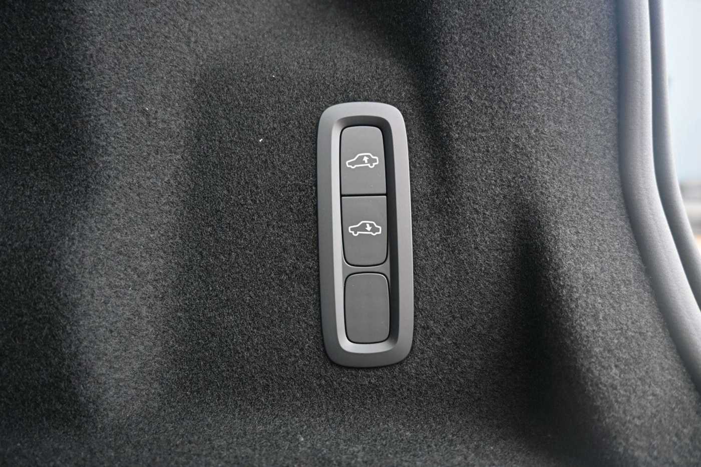Volvo  B4 D AWD Ultimate Dark*STDHZG*360°*LUFT*ACC