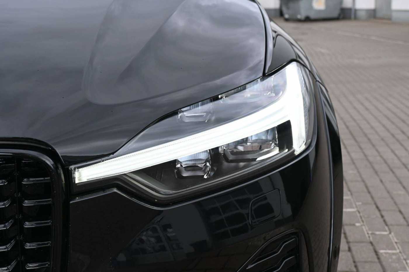 Volvo  B4 D AWD Ultimate Dark*STDHZG*360°*LUFT*ACC