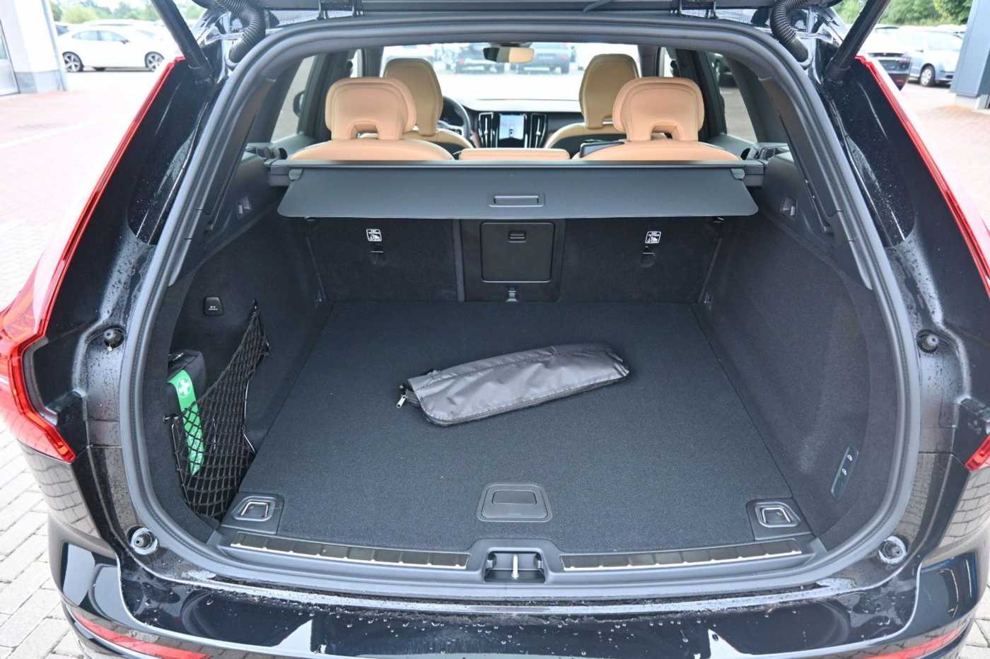 Volvo  B4 D AWD Ultimate Dark*STDHZG*360°*LUFT*ACC