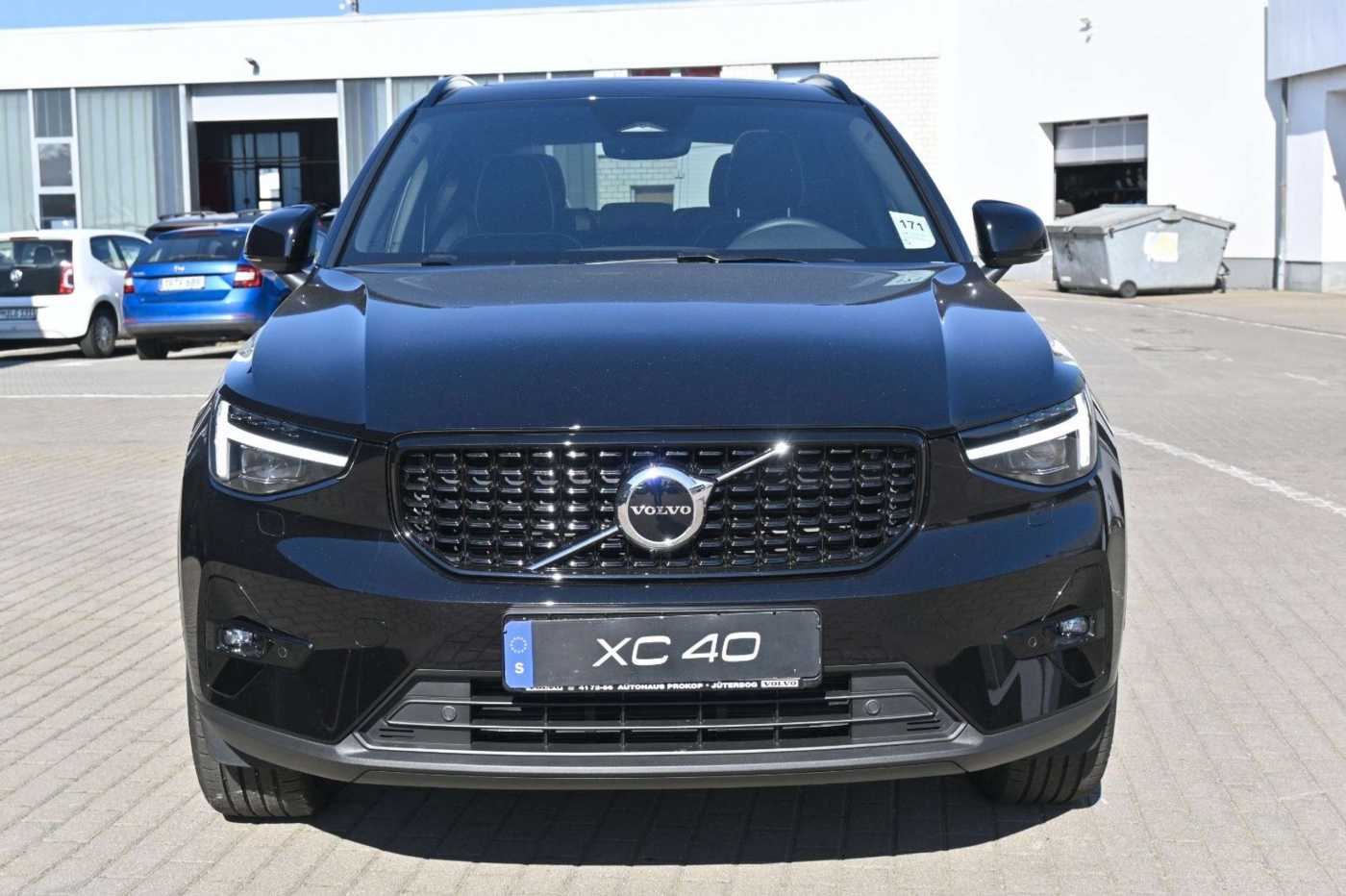 Volvo  B4 DSG Ultra Dark*PANO*RFK*ACC