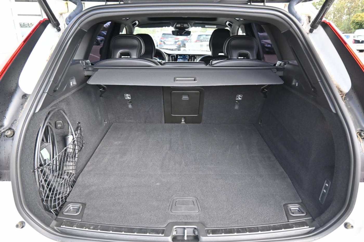 Volvo  T8 R Design PHEV MAPS*Luft*B&W*STHZG*HUD*