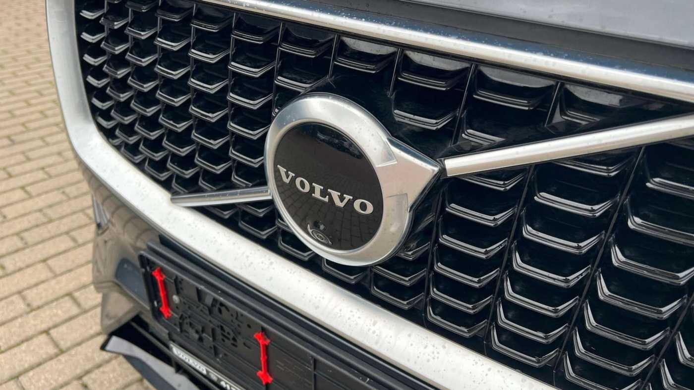 Volvo  T8 PHEV AWD R Design*360°*Massage*LUFT*B&W*