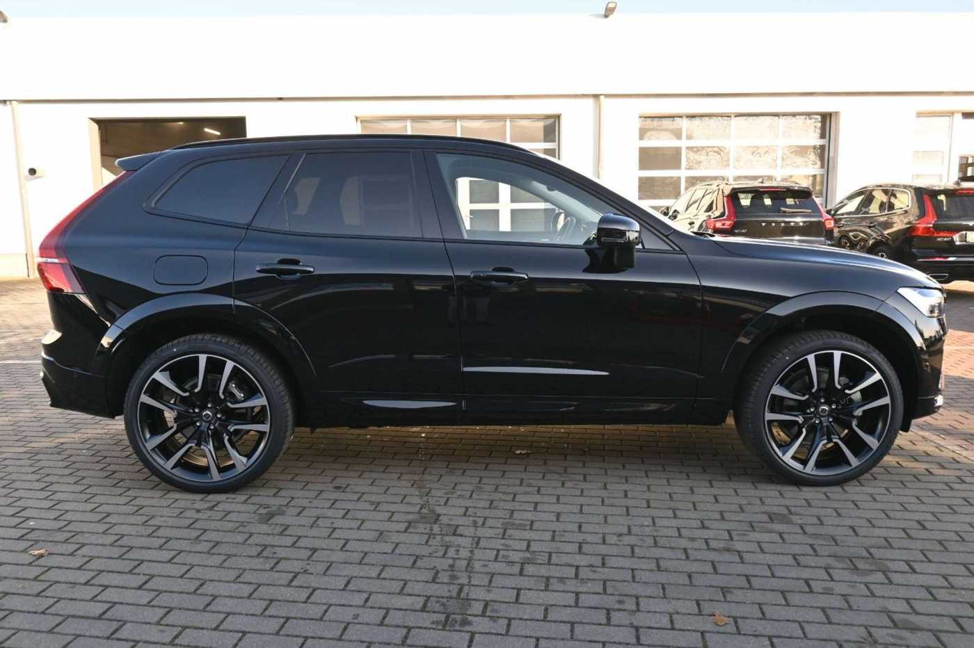 Volvo  B5 AWD Ultra Dark*LUFT*360°*ACC*AHK