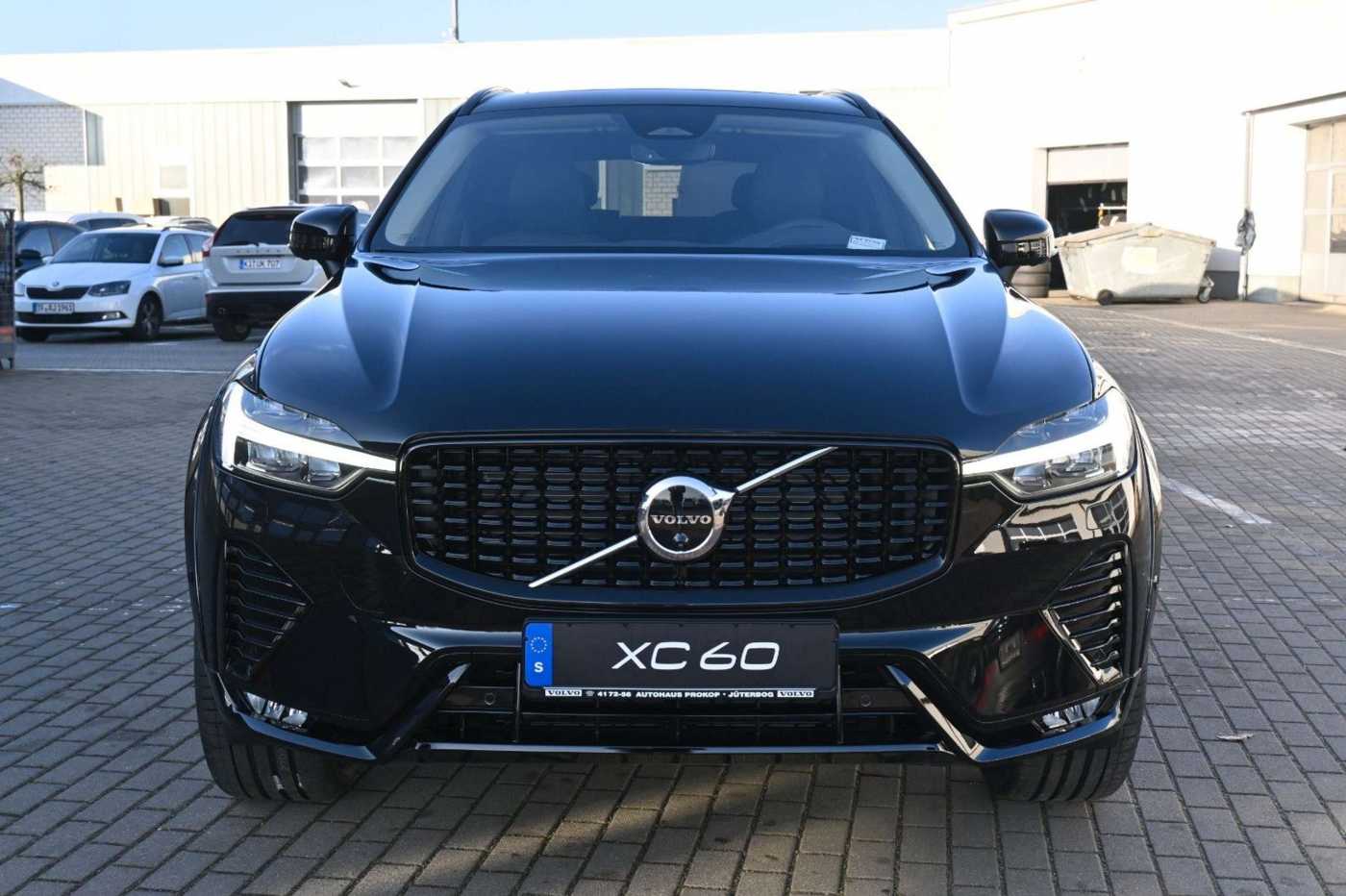 Volvo  B5 AWD Ultra Dark*LUFT*360°*ACC*AHK