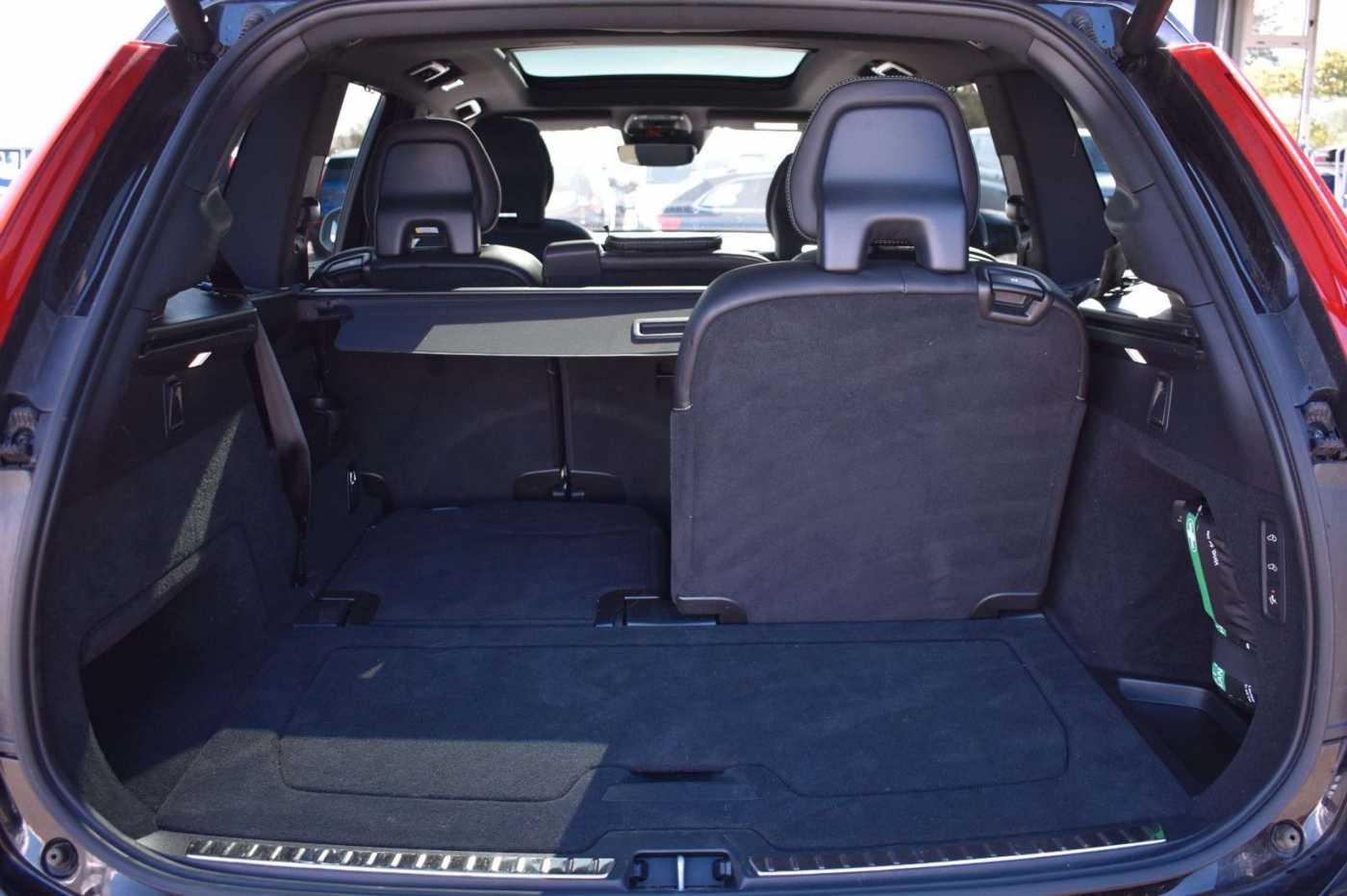 Volvo  D5 R-Design*LED*LUFT*CAM*7Sitze